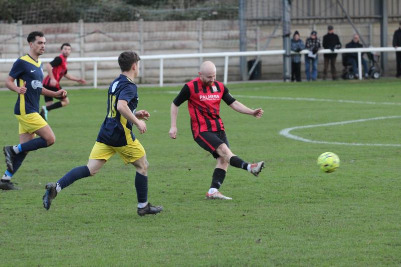 Men's 1st Team vs Elburton Villa 1