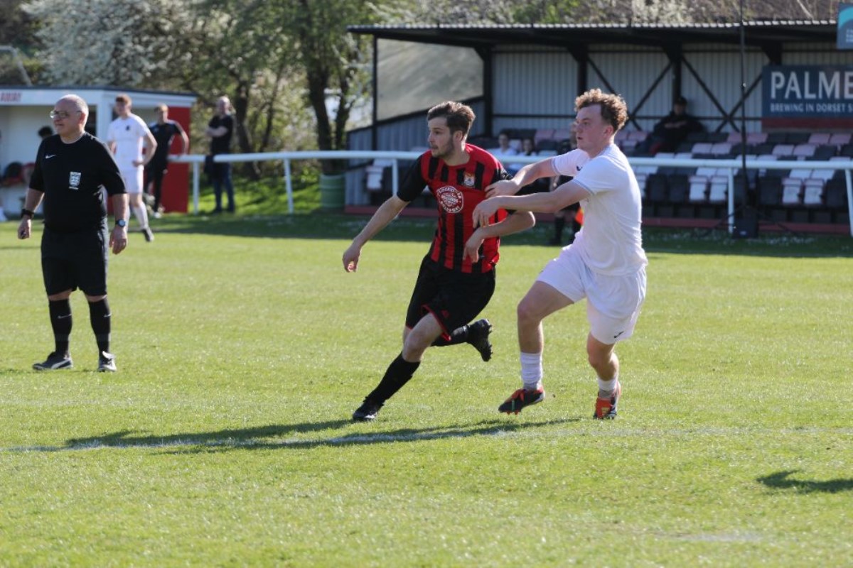 Bridport vs Holt United FC 3