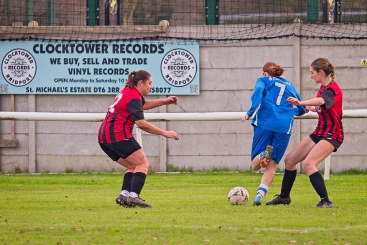 Womens vs Middlezoy FC Ladies 4
