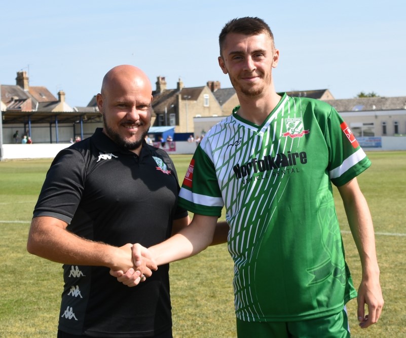 Gorleston Football Club , Jackson Signs