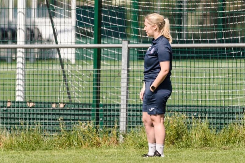 Kingfisher FC, Katie Edwards wins Coach of the Year award!