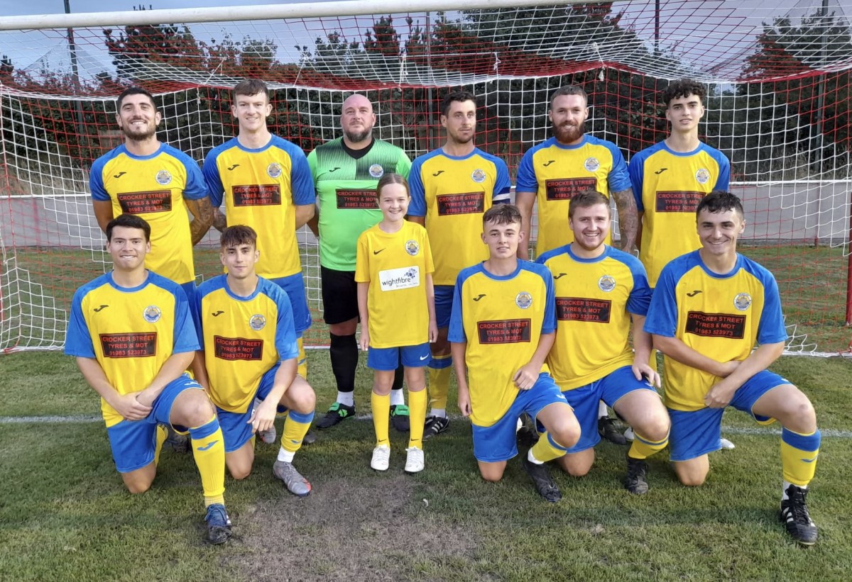 Newport IW FC Newport IOW Football Club | East Cowes, Isle of Wight